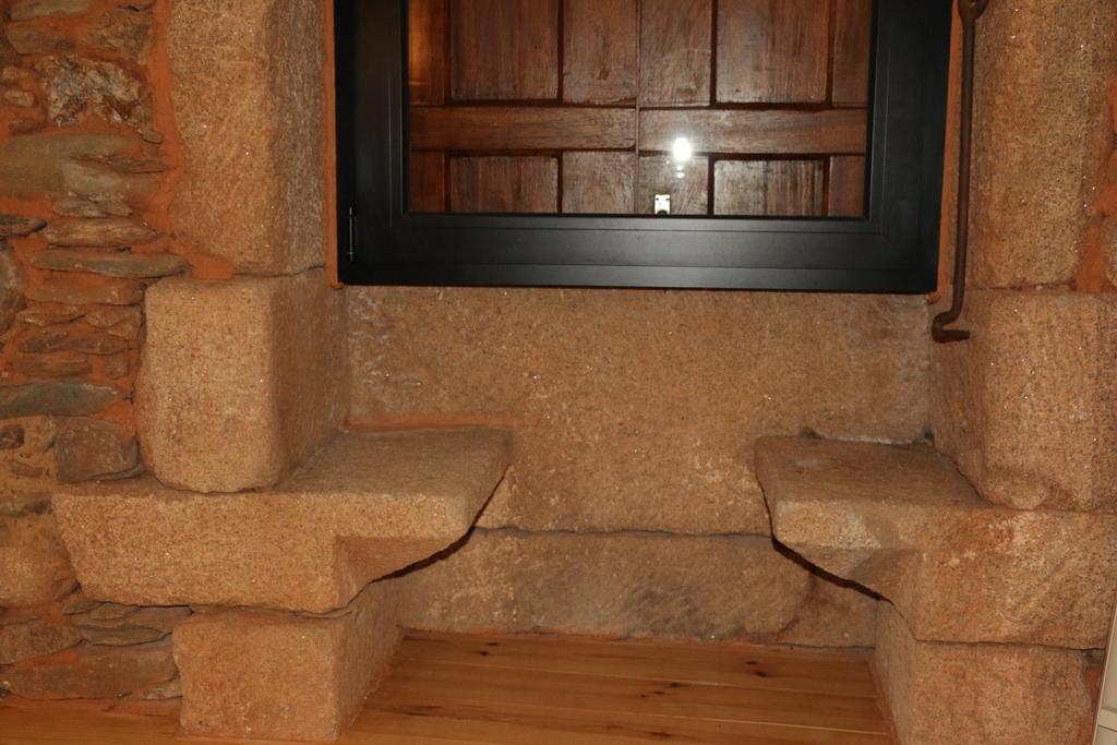 Casa De Baixo - Nature Hotel Alvoco das Varzeas Bagian luar foto