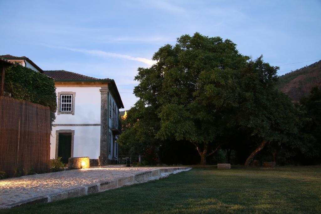 Casa De Baixo - Nature Hotel Alvoco das Varzeas Bagian luar foto