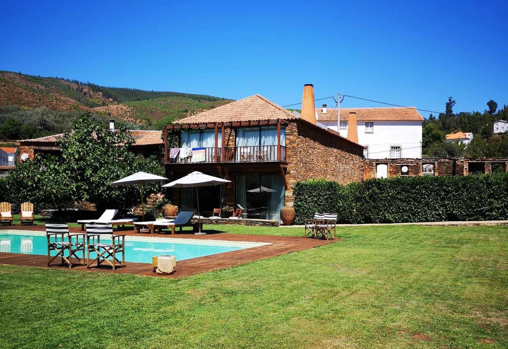 Casa De Baixo - Nature Hotel Alvoco das Varzeas Bagian luar foto