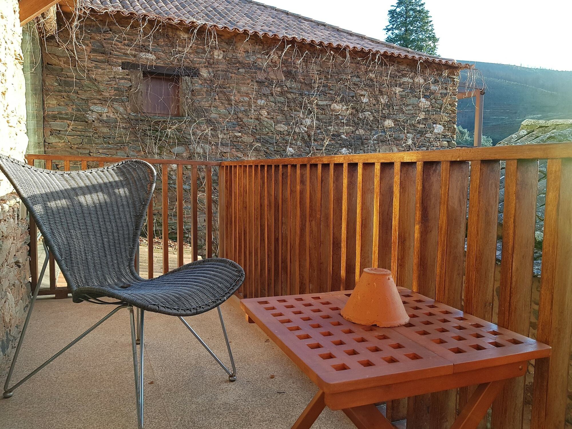 Casa De Baixo - Nature Hotel Alvoco das Varzeas Bagian luar foto